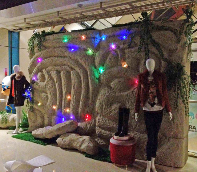 商場(chǎng)門市櫥窗展示 商場(chǎng)門市櫥窗展示