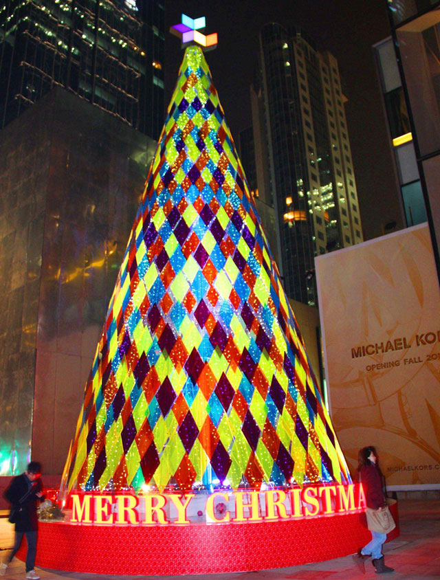 戶(hù)外創(chuàng)意圣誕樹(shù)美陳 戶(hù)外創(chuàng)意圣誕樹(shù)美陳