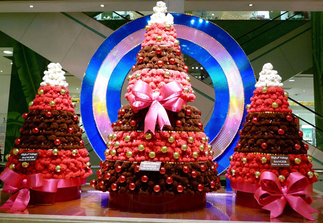 商場卡通圣誕樹美陳 商場卡通圣誕樹美陳